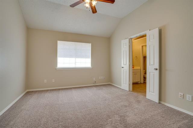 Foto del edificio - 215 Linda St