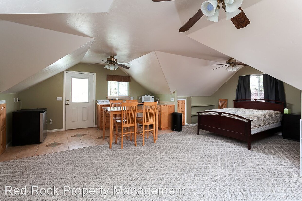 Primary Photo - Studio, 1 bath House - 162 S 200 W