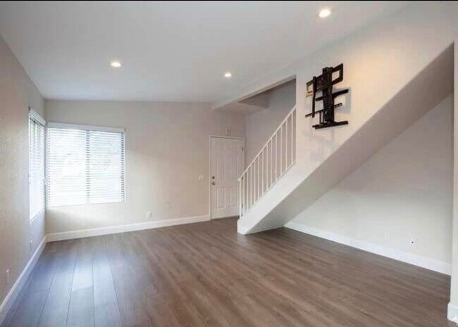 Foto del edificio - 394 Tava Ln