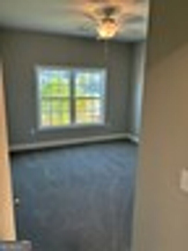 Building Photo - 223 The Villas Wy