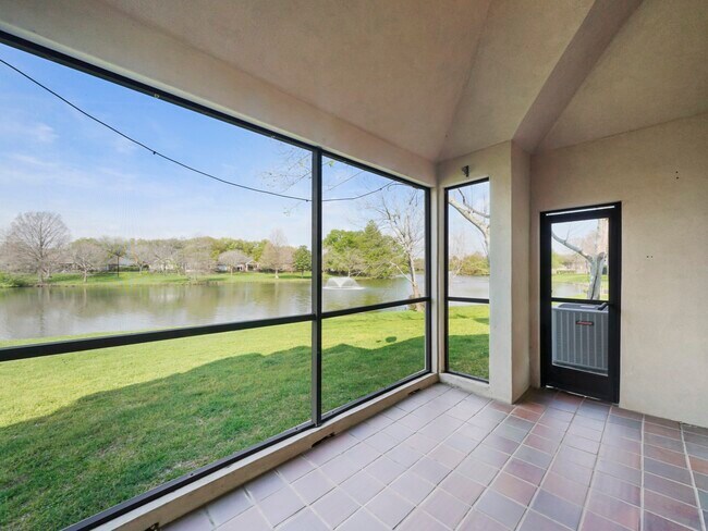 Foto del edificio - 4144 Greystone Way