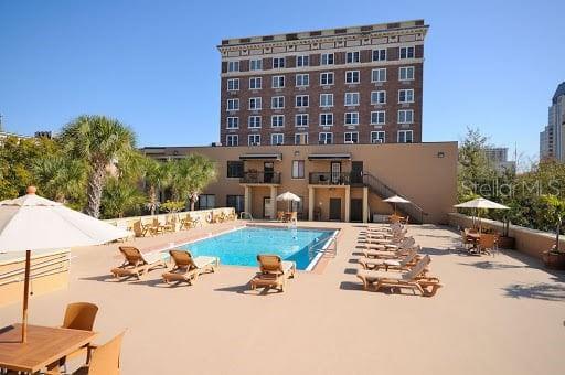 Foto del edificio - 411 1st Ave N