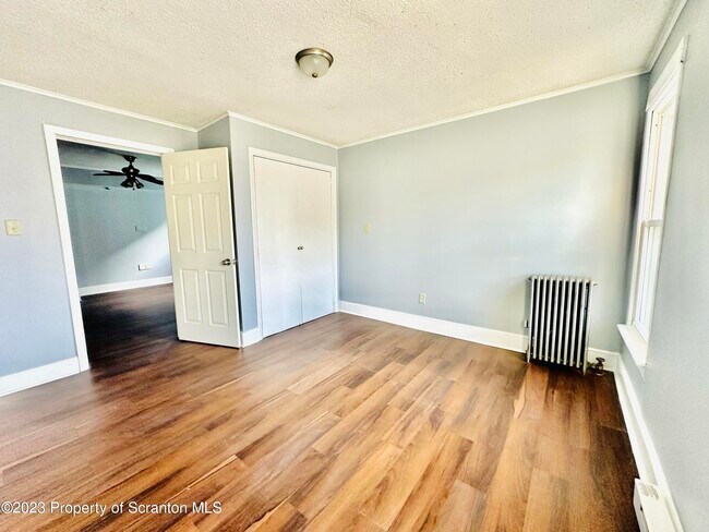 Building Photo - 7 Plum Pl