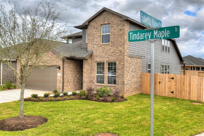 Building Photo - 7935 Tindarey Maple Trace
