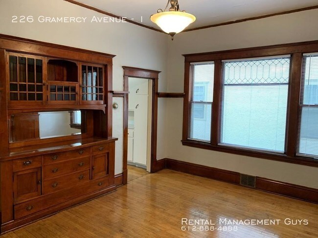 Building Photo - 3 bedroom in Minneapolis MN 55405