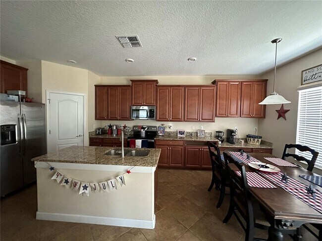Foto del edificio - 5349 Cortland Dr