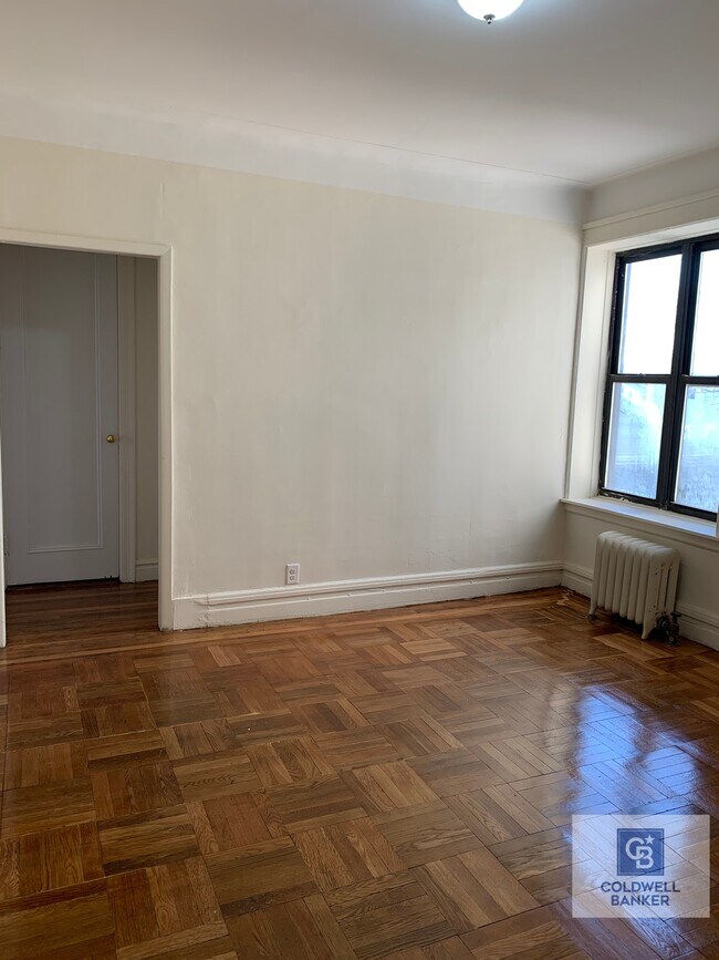 Building Photo - 5315 15th Avenue