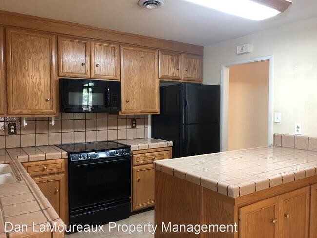 Building Photo - 4 br, 2 bath House - 5009 Cowell Blvd