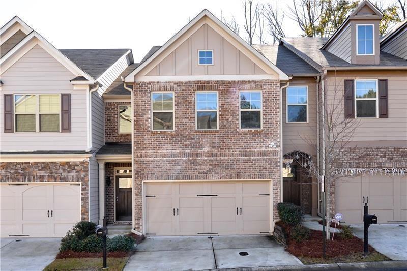 Primary Photo - 2349 Whiteoak Way SE