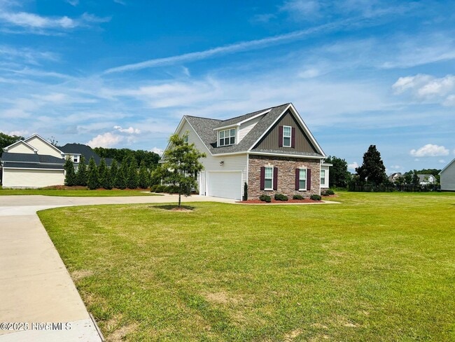 Building Photo - 3135 Emery Dr