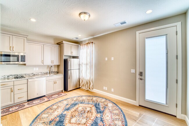 Foto del edificio - 1544 N Daylight St