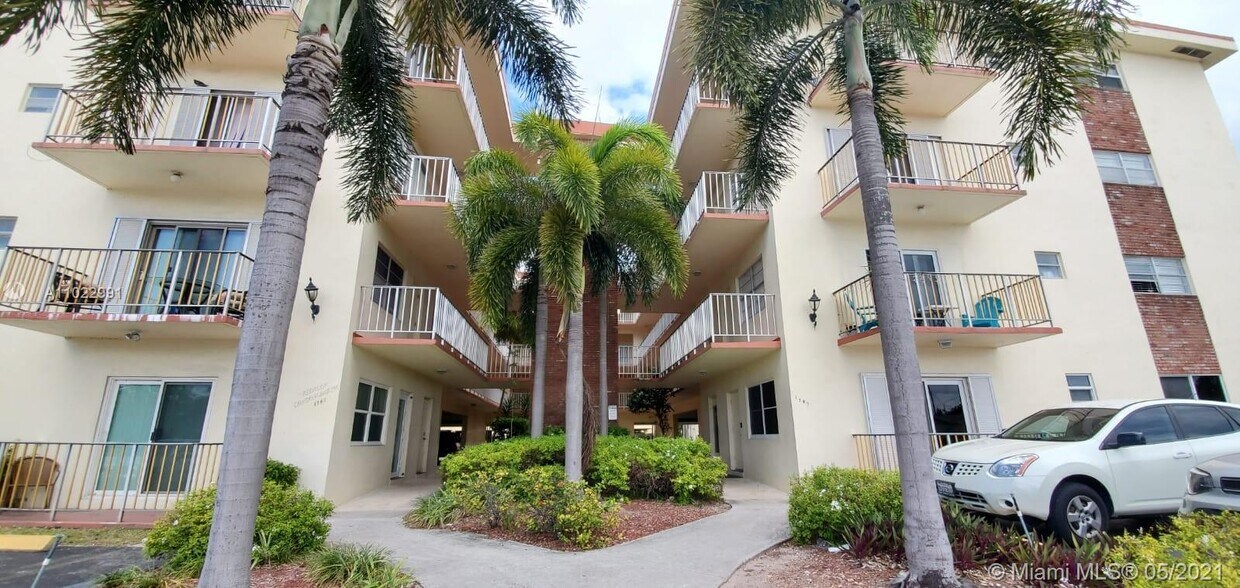 1747 Rodman St Unit 309, Hollywood, FL 33020 Condo for Rent in