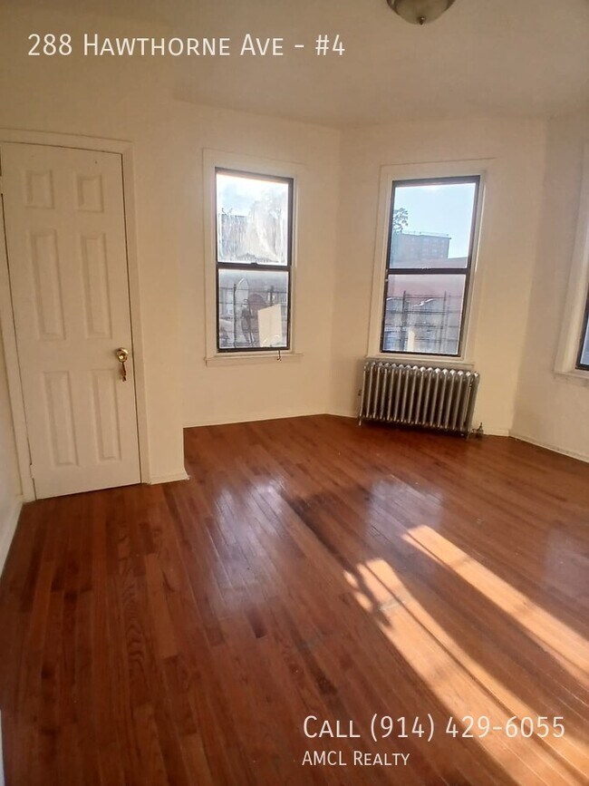 Foto del edificio - 288 Hawthorne Ave