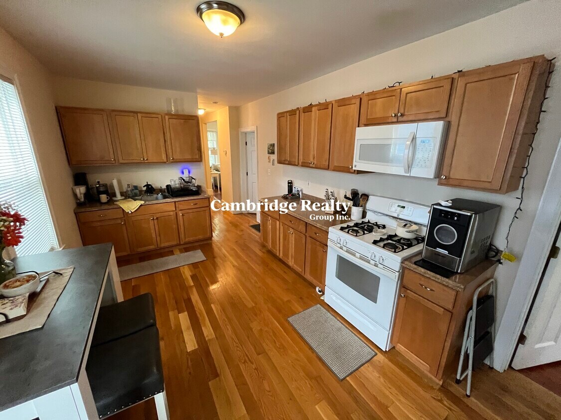 Foto principal - 15 Sargent Ave