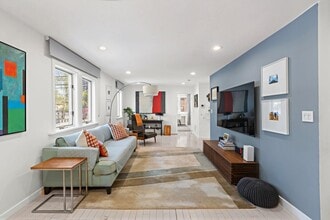 Building Photo - 450 2nd St