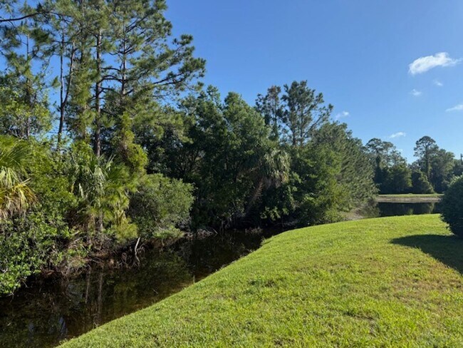 Building Photo - 150 Limewood Pl