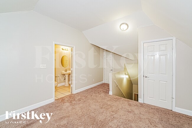 Building Photo - 230 Vineyard Ln