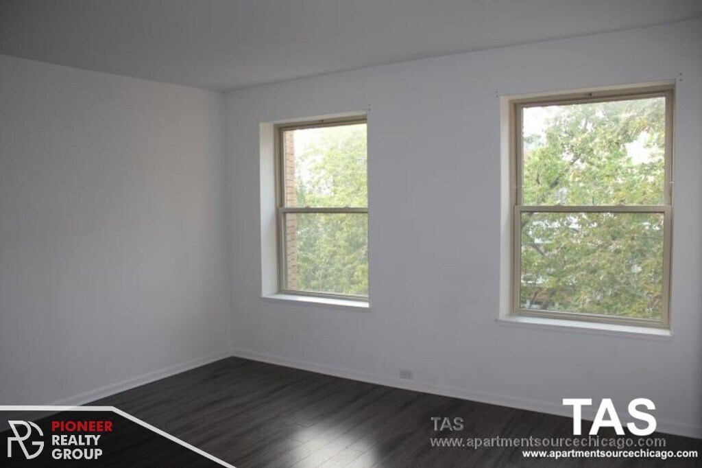 Primary Photo - Stunning apartment in Edgewater - No Deposit