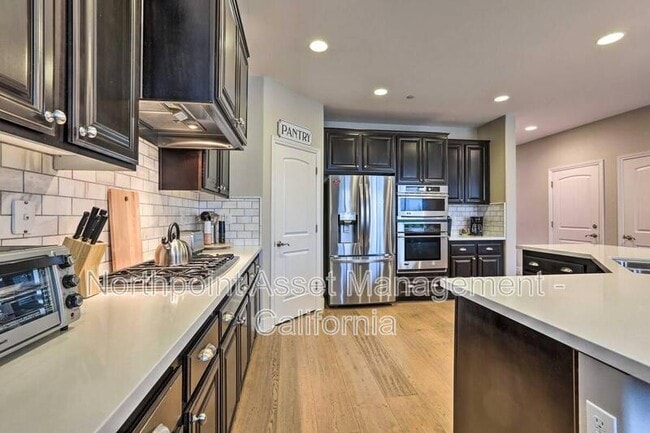 Building Photo - 4120 Ice House Way