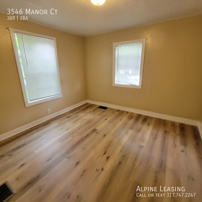 Building Photo - 3546 Manor Ct