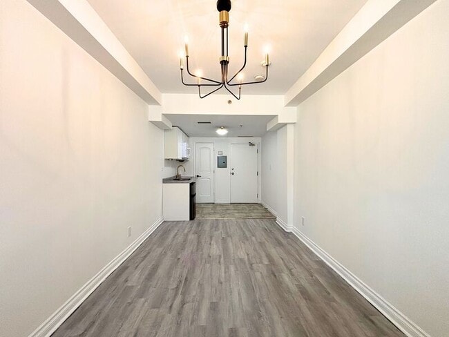 Building Photo - 259 St Paul St