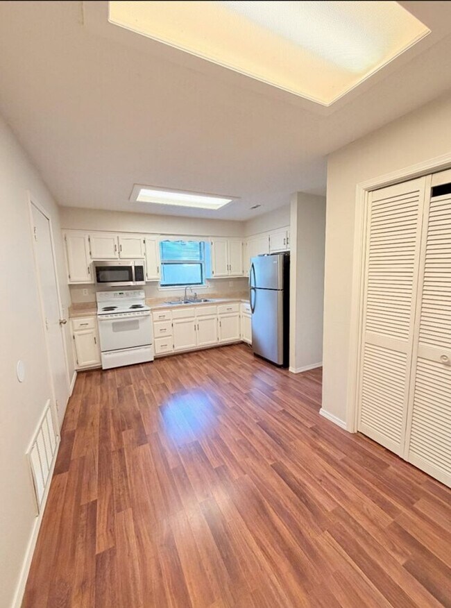 Foto del edificio - 3 Bedroom Single Family Home In Bentonville!