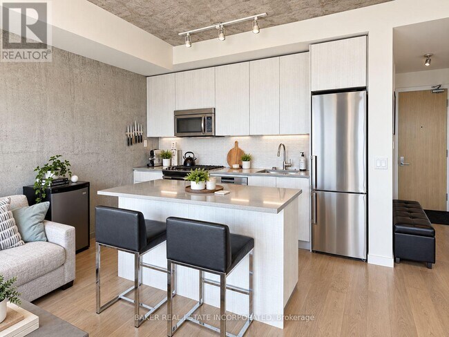 Photo du bâtiment - 111 Bathurst St