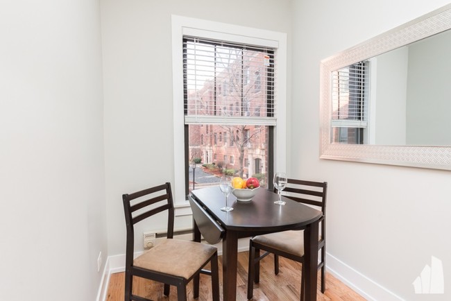 Building Photo - 2906 N Mildred Ave