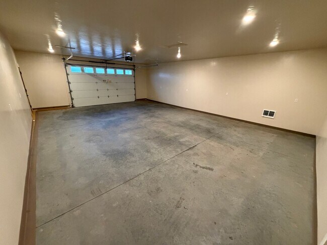 Foto del edificio - 11 Fieldcross Ln