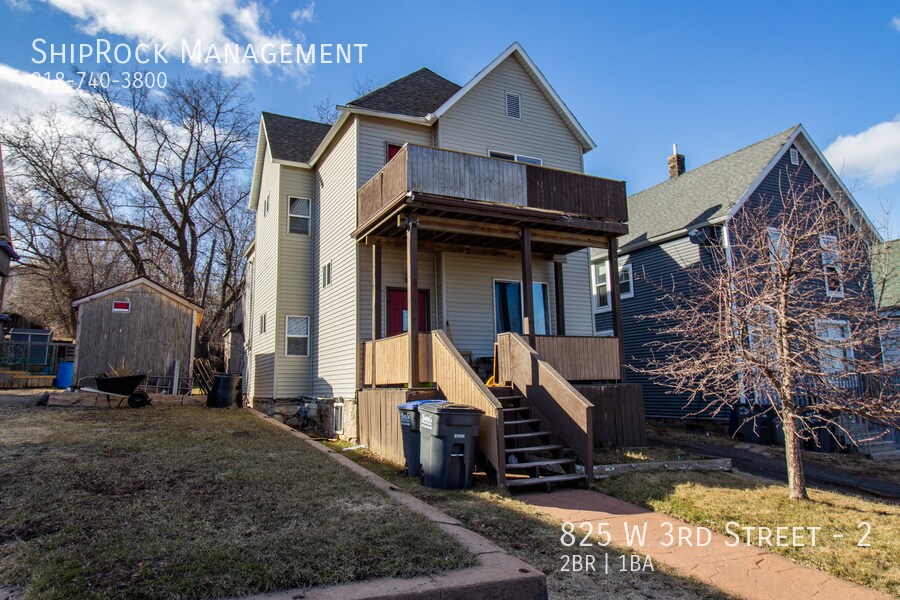 Foto principal - 825 W 3rd St
