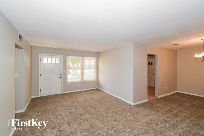 Building Photo - 8017 Santillo Dr