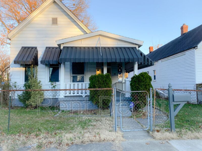 Primary Photo - 304 S Grand Ave