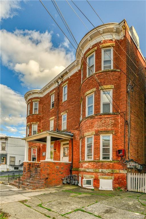 87 Overlook Pl Unit 3, Newburgh, NY 12550 Room for Rent in Newburgh