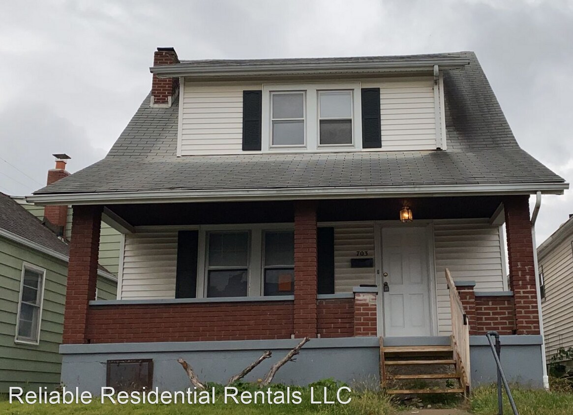 Primary Photo - 2 br, 1.5 bath House - 703 North D Street,
