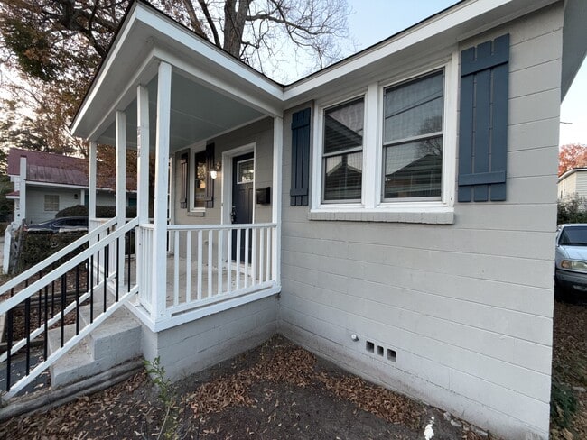 Photo - 212 Romney St House