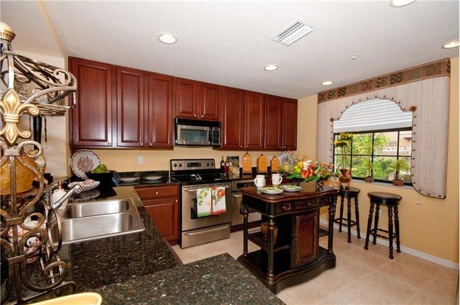 Building Photo - 7453 Avenida del Mar