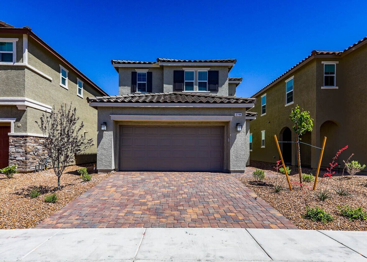 Primary Photo - Brand New Inspirada Beauty With 1st Floor ...