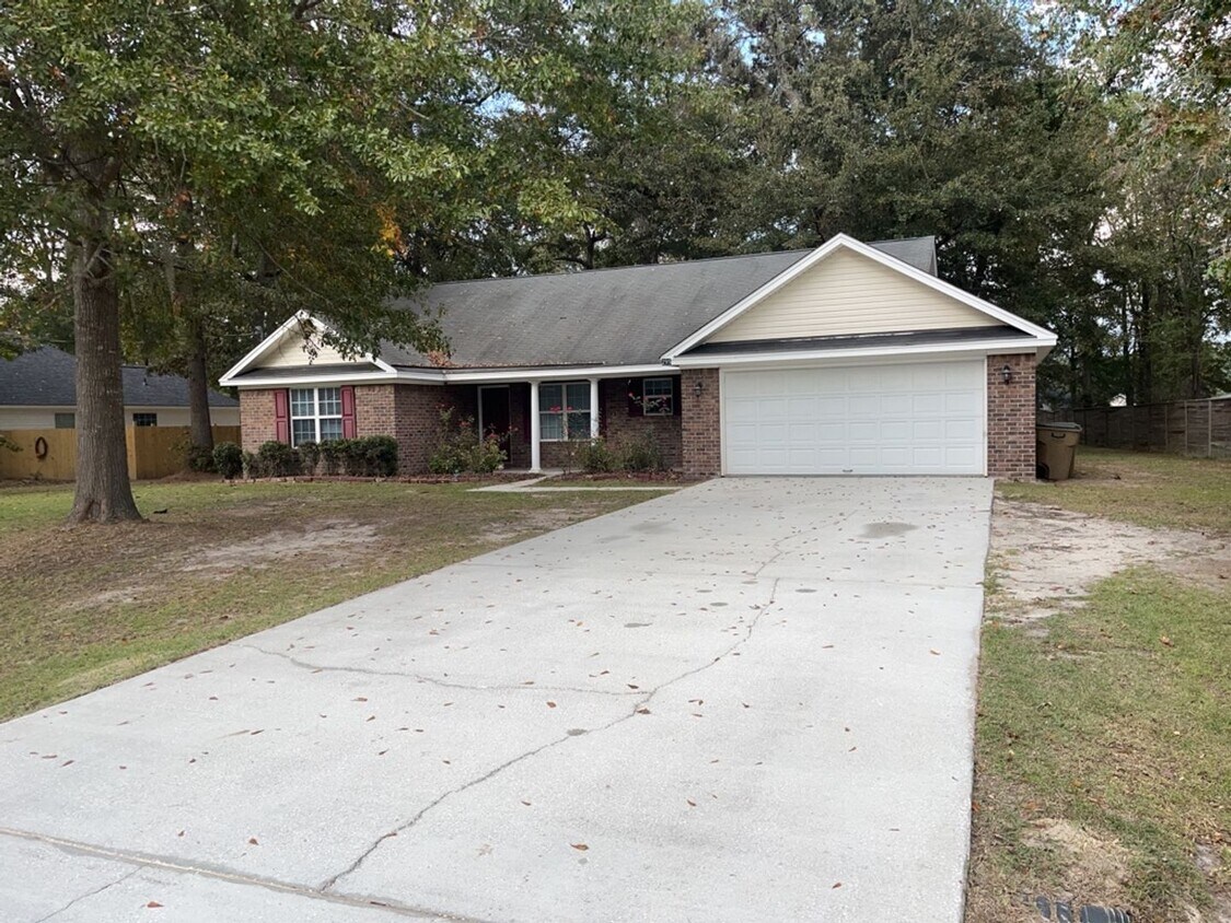 295 Creekside Cir, Ellabell, GA 31308 House Rental in Ellabell, GA