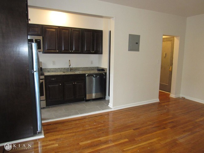Foto del edificio - 13270 Sanford Ave