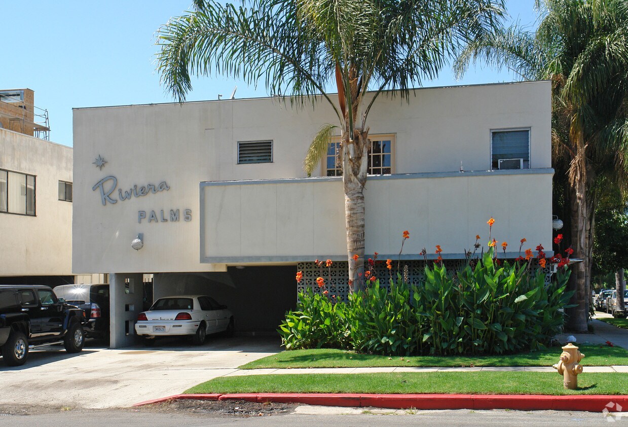 Riviera Palms Apartments in Los Angeles, CA