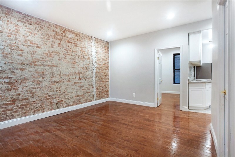 Primary Photo - 284 Lenox Ave