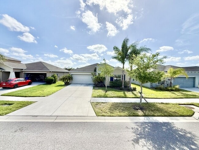 Building Photo - 17134 White Mangrove Dr