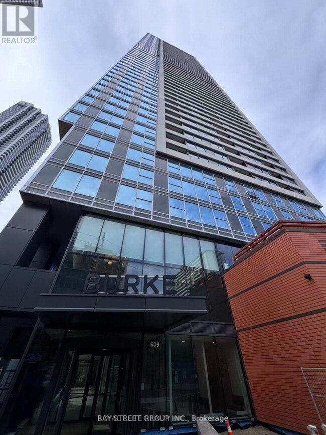 Building Photo - 609 Sherbourne St