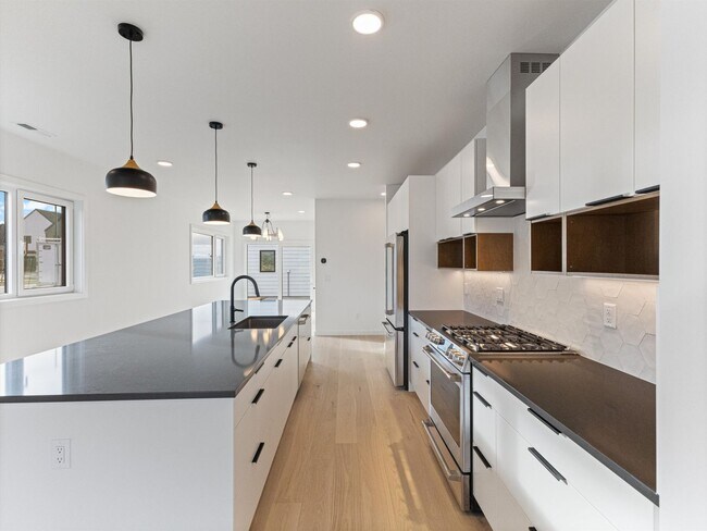 Foto del edificio - Stunning New Gran Cielo Home is ready for ...