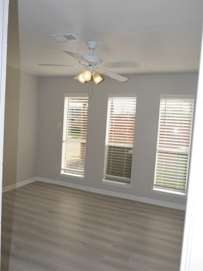 Foto del edificio - 7410 Canasta Ln