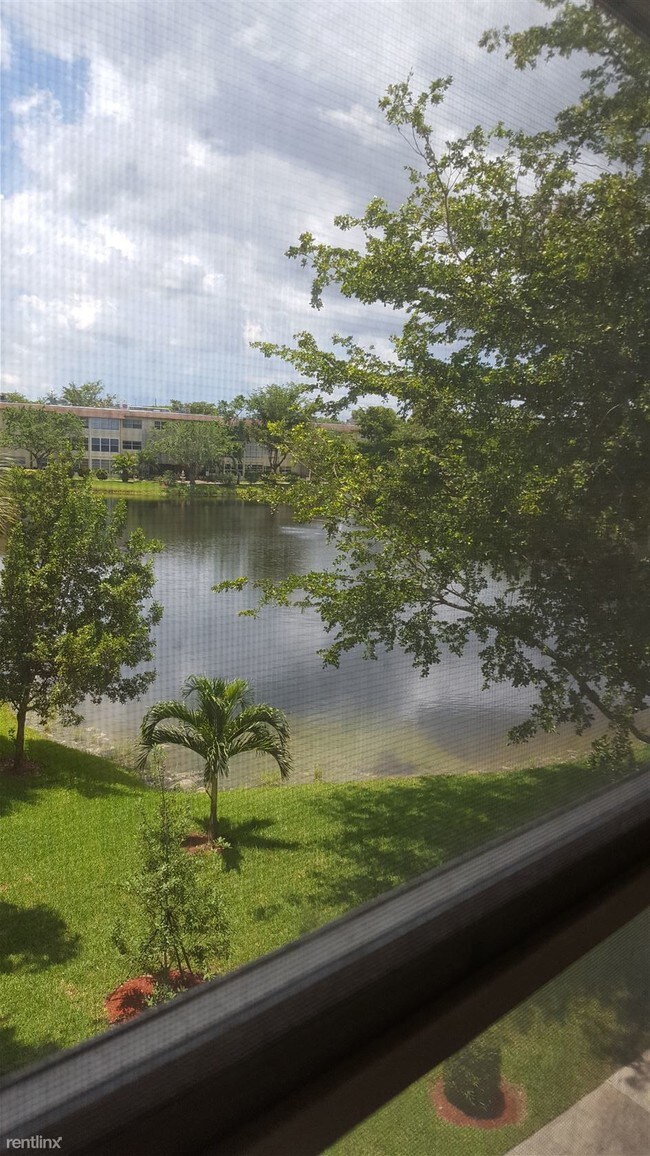 Foto del edificio - 5102 NW 36th St