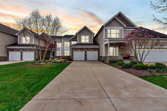 Building Photo - 25844 Island Lake Dr