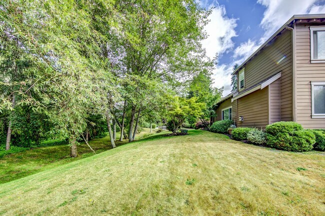 Building Photo - Gorgeous 3 Bedroom Home on Bainbridge Island.