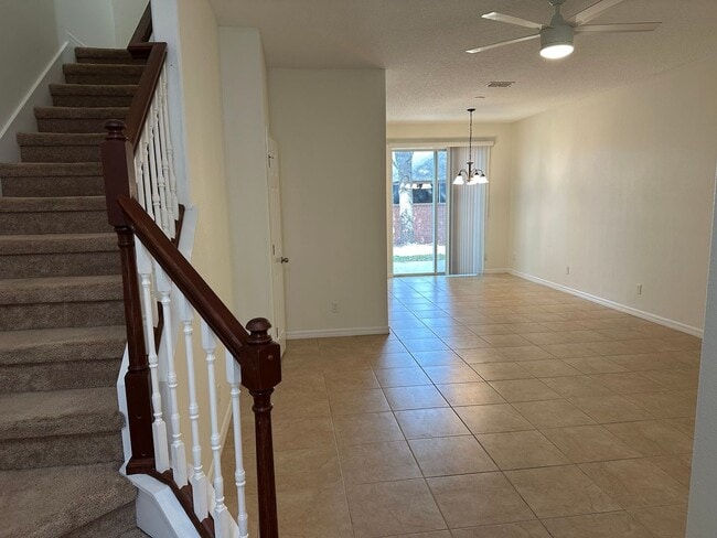 Building Photo - 3 Bedroom, 2.5 Bath Townhome in Gated Sanford Community – Pet Friendly