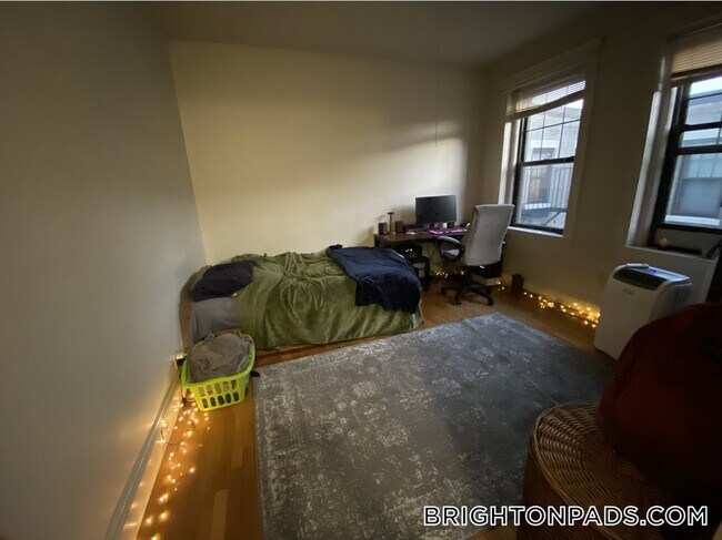 Building Photo - 311 Allston St